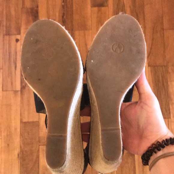 Wishbone Sandles - Picture 5 of 5